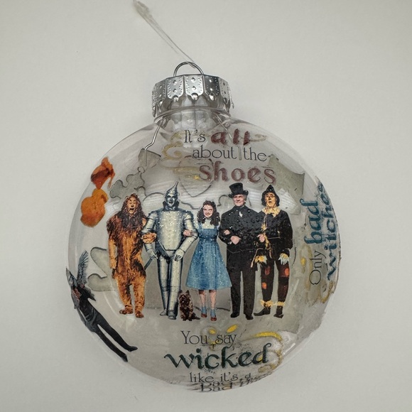 🌷The Wizard of Oz Holiday Ornament - Picture 2 of 9